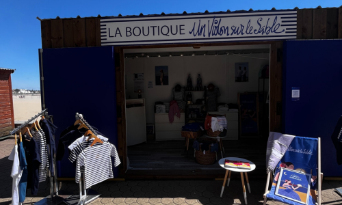 cabane violon sur le sable 1